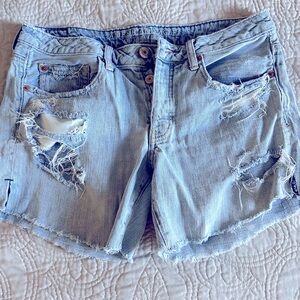 American Eagle Tomboy Midi Shorts